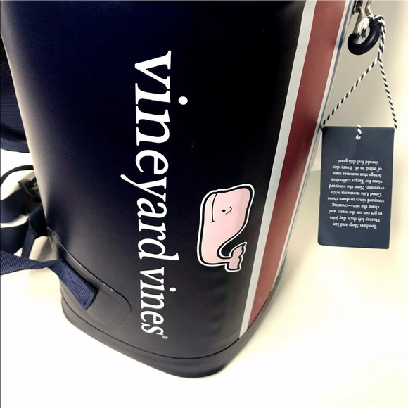 New Vineyard Vines Target Sling Waterproof Cooler - Picture 2 of 8